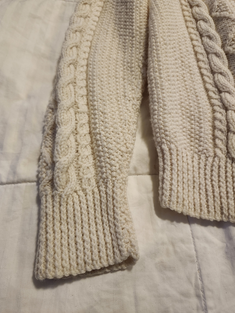 HANDMADE Cable Knit Button-Front Sweater Cardigan - Picture 7 of 11